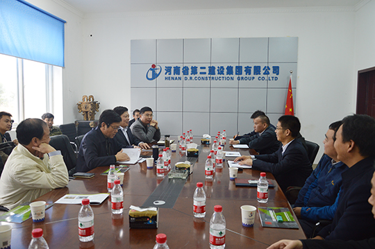 MILAN米兰体育·（中国）官方网站总经理祝建明在座谈会上作汇报