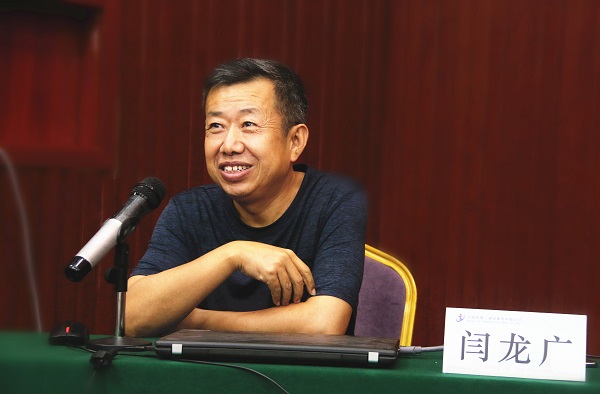 MILAN米兰体育·（中国）官方网站副总经理闫龙广告诫新员工要时刻树立安全意识.jpg